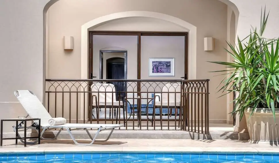 Jaz Aquamarine Resort swim up kamer