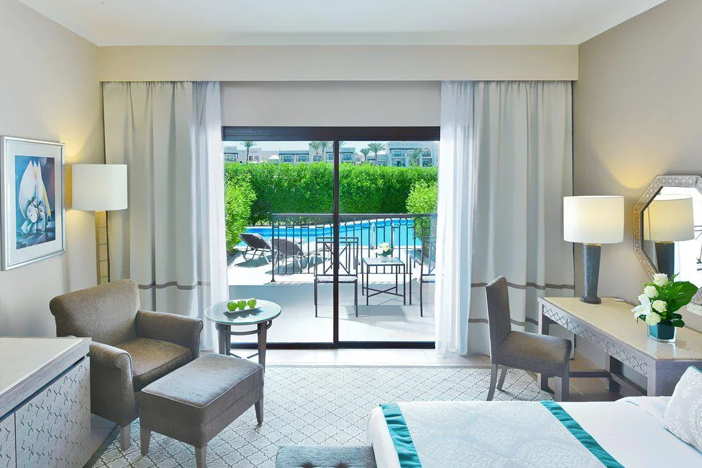 Steigenberger Alcazar swim up kamer van binnen